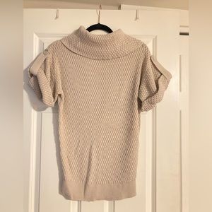 Ann Taylor T Shirt Short Sleeve Cream Sweater